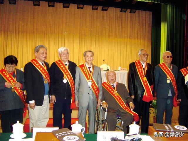 针尖上的巅峰人物2：非一般的成就背后，是非寻常的努力和付出