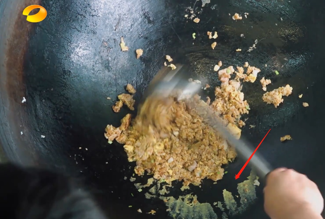 彭昱畅陈赫邓超吃花生,快乐大本营陈赫拿鸡肝