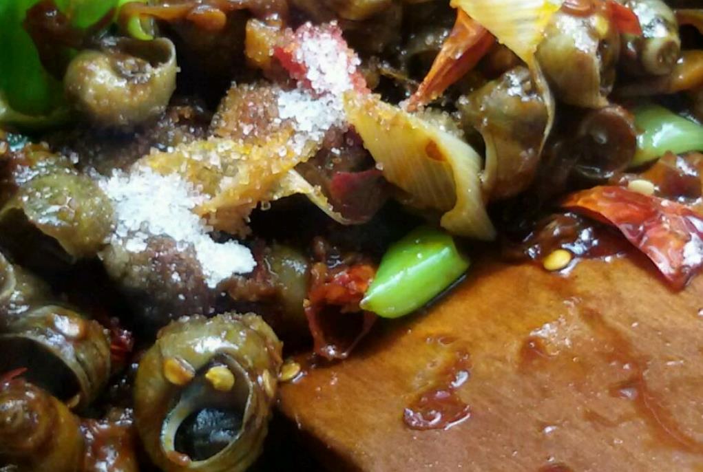 洗田螺的时候要加什么,清洗田螺的正确方法