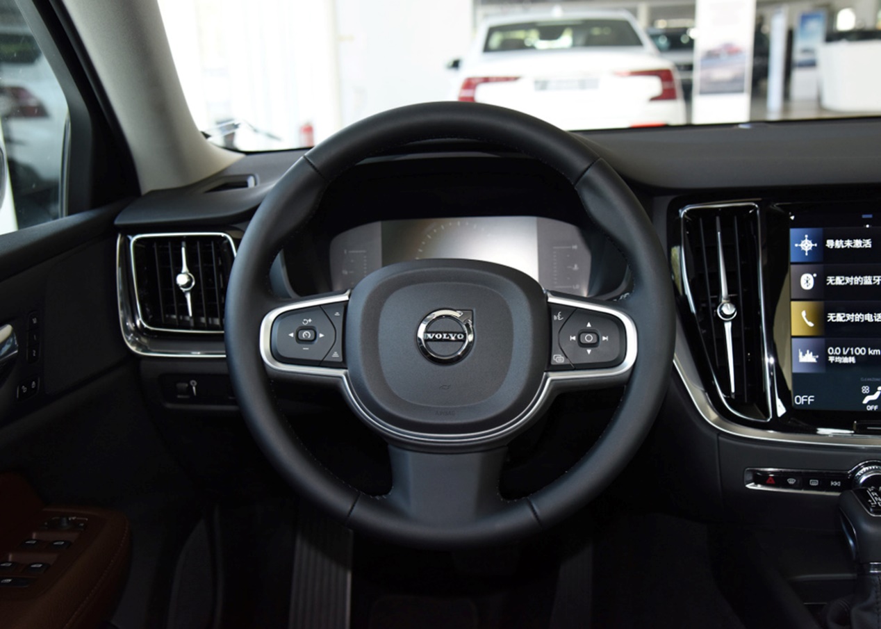 全新沃尔沃v60实拍图曝光,全新沃尔沃v60曝光