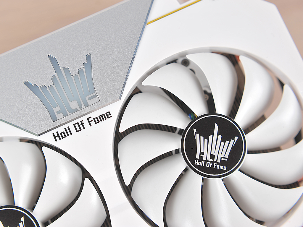 rtx2080名人堂10周年,黑白拼色主机