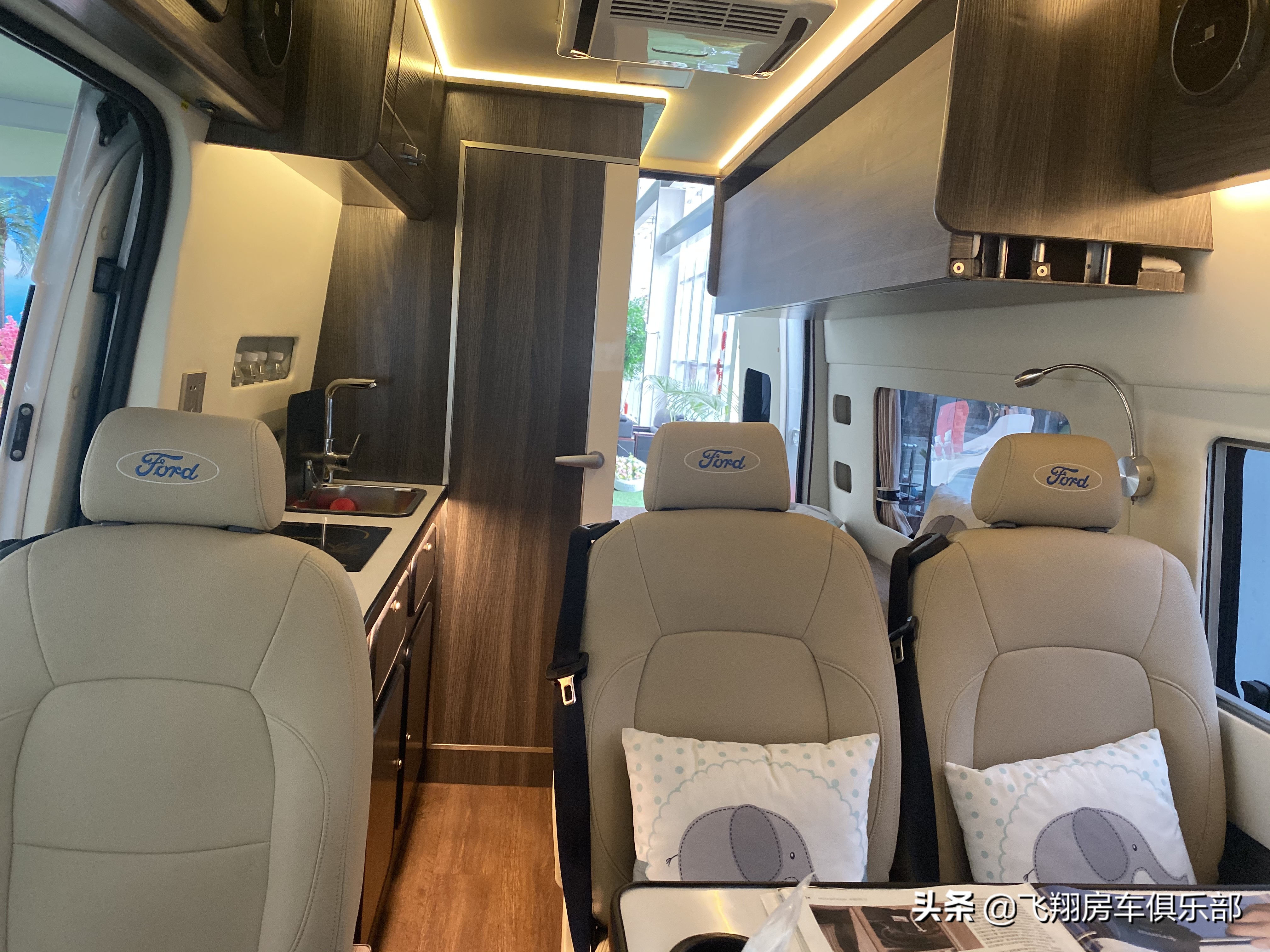 福特新世代b型房车最佳布局,低调的b型房车