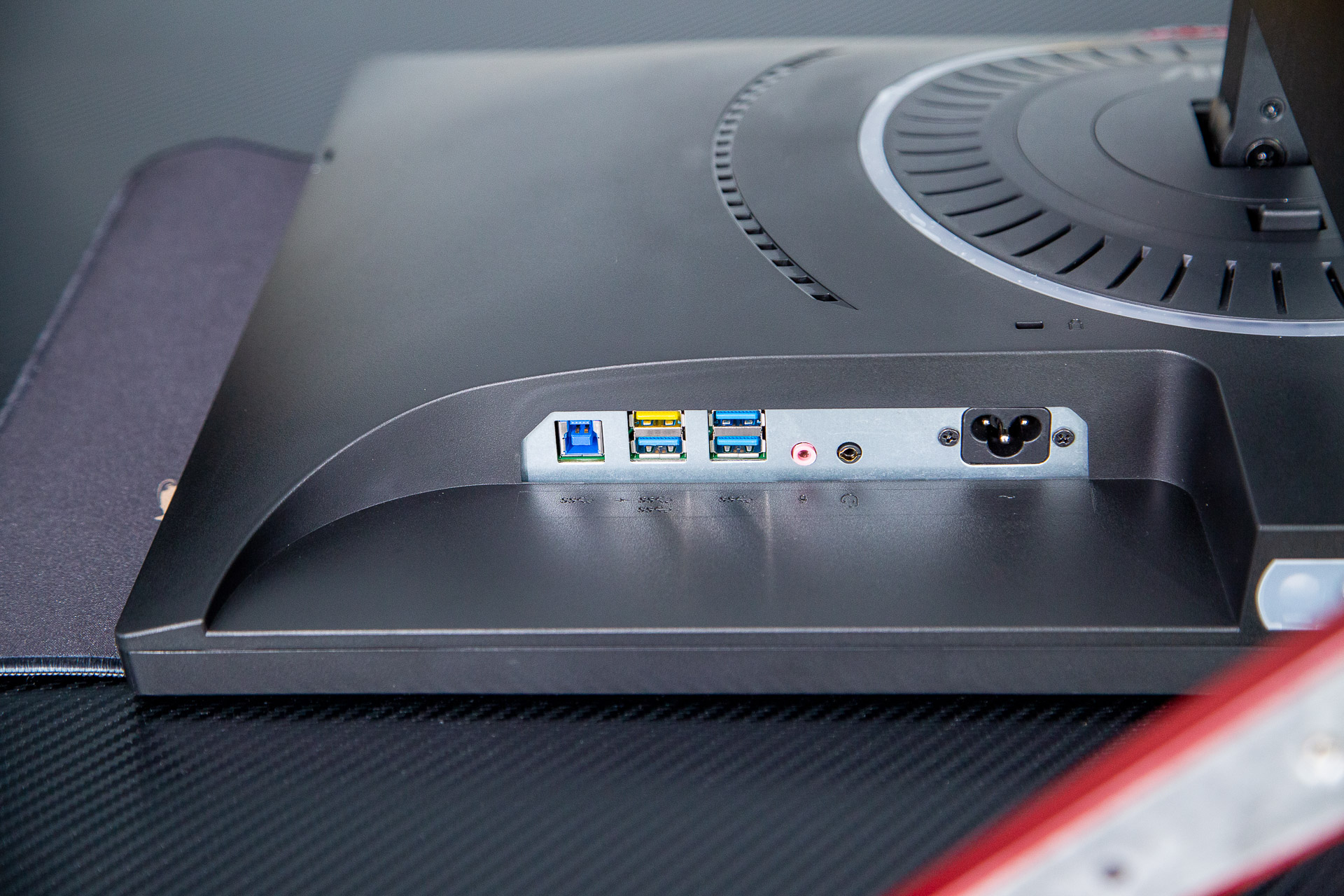 四大金刚接班人——AGON 电竞显示器AG273QG测评