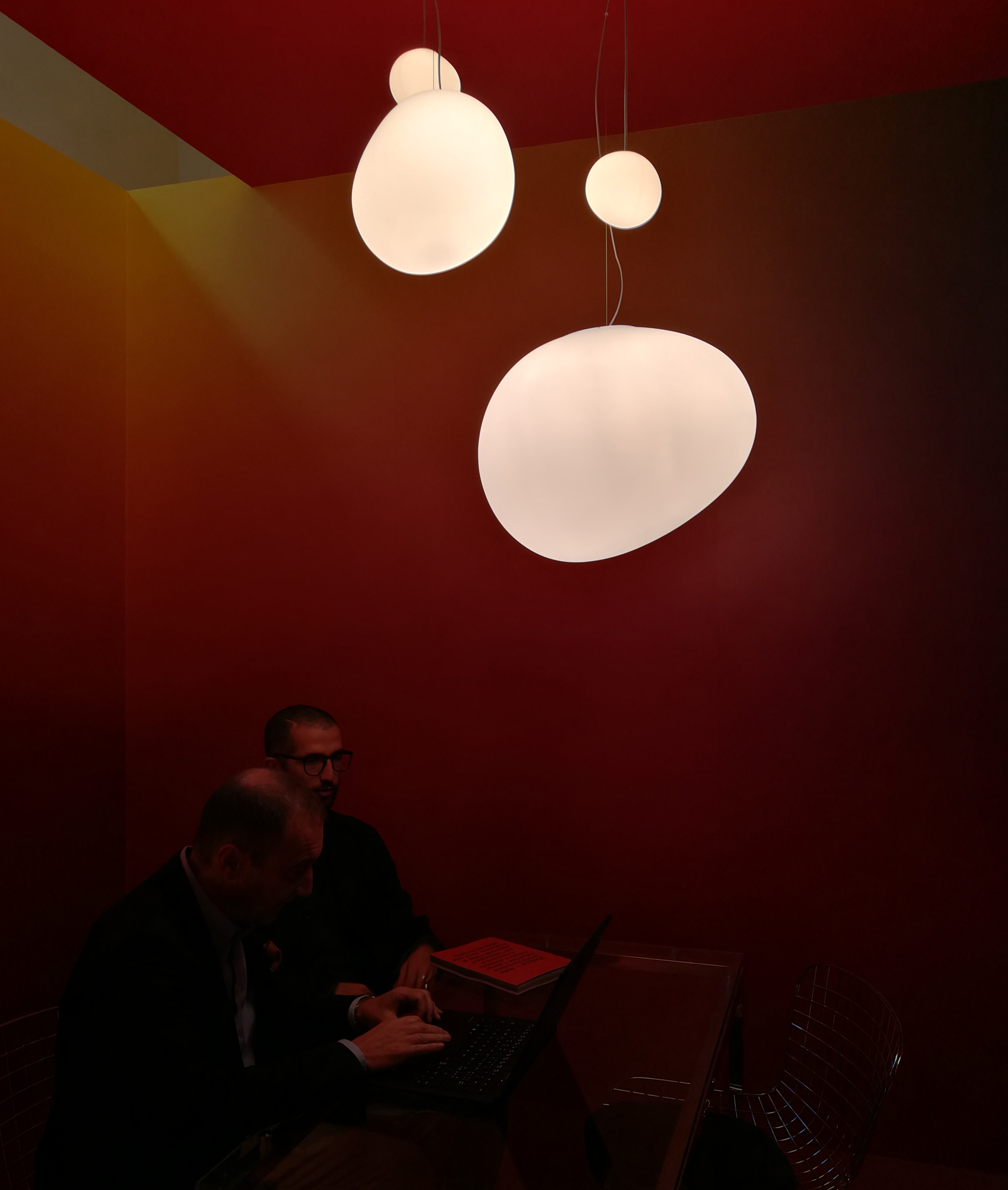 米兰家具展灯具,米兰国际家具展2004