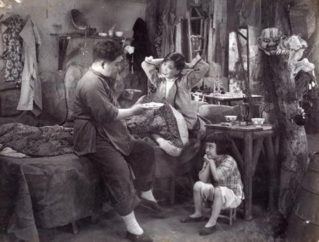 阮玲玉1934电影讲什么,阮玲玉1930年电影