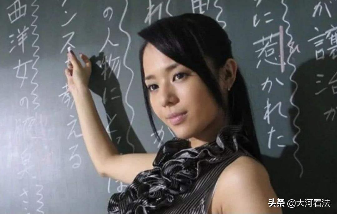 已婚老师与学生交往非法吗,已婚老师发生婚外情学校什么处理