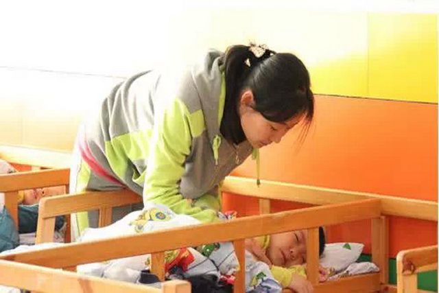 孩子不起床家长怎么教育,家长反映孩子不午睡怎么回复