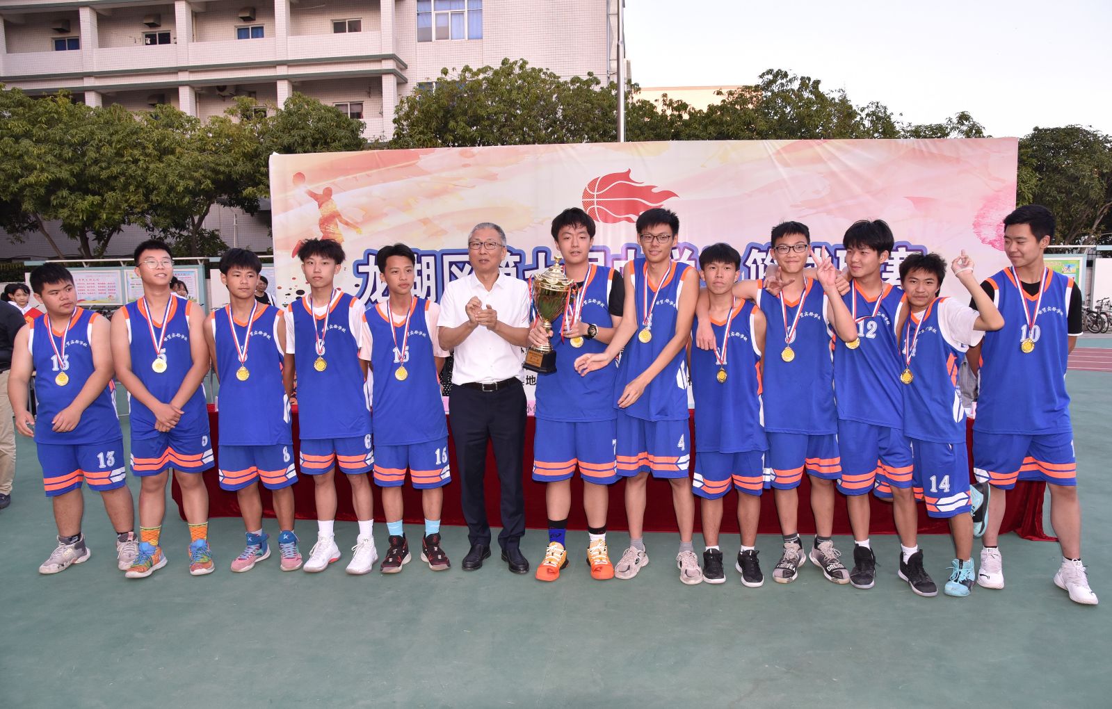 第七届龙湖杯足球赛初中,2020年龙湖区中学生篮球联赛