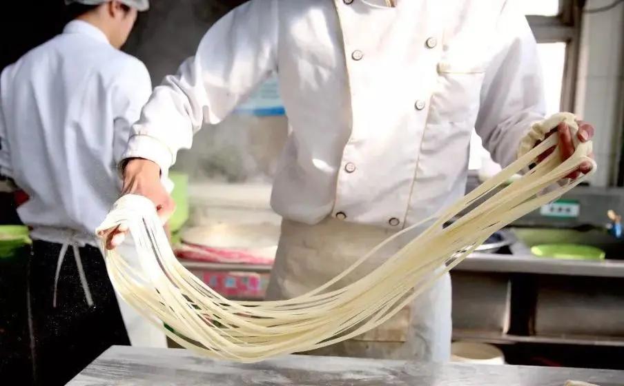 一年赚十万的早餐店还要做下去吗,在沈阳开一家早餐店月入多少