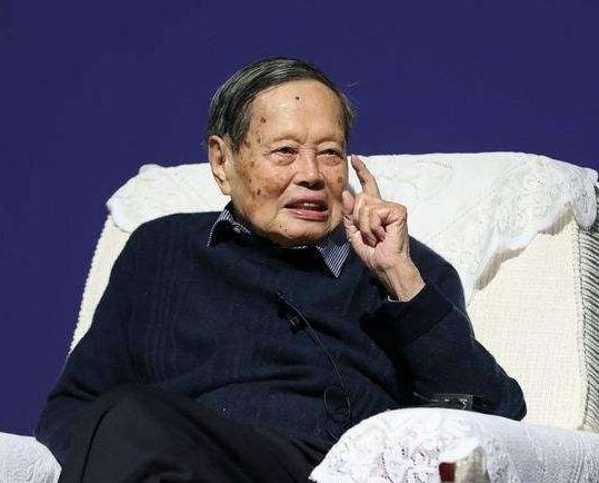 杨振宁在物理界的地位有多高,杨振宁是伟大的吗