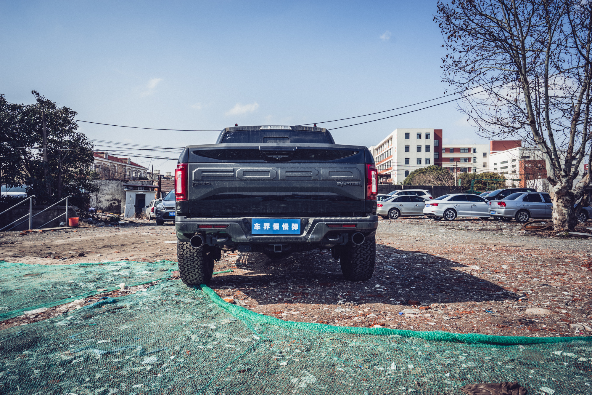 特斯拉cybertruck和福特f-150猛禽,福特猛禽f-150与小皮卡对比图