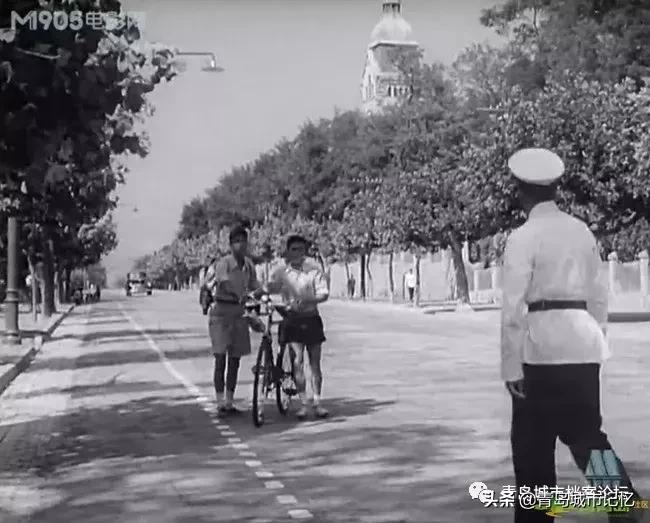 老电影小小足球队,60年代老电影小足球队员完整版