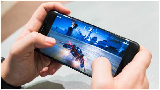 你们用手机玩游戏的时候都在哪,你用手机打游戏吗