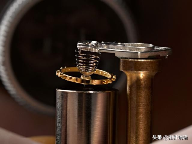 手表突然走快十几分钟,手表经常突然慢一小时