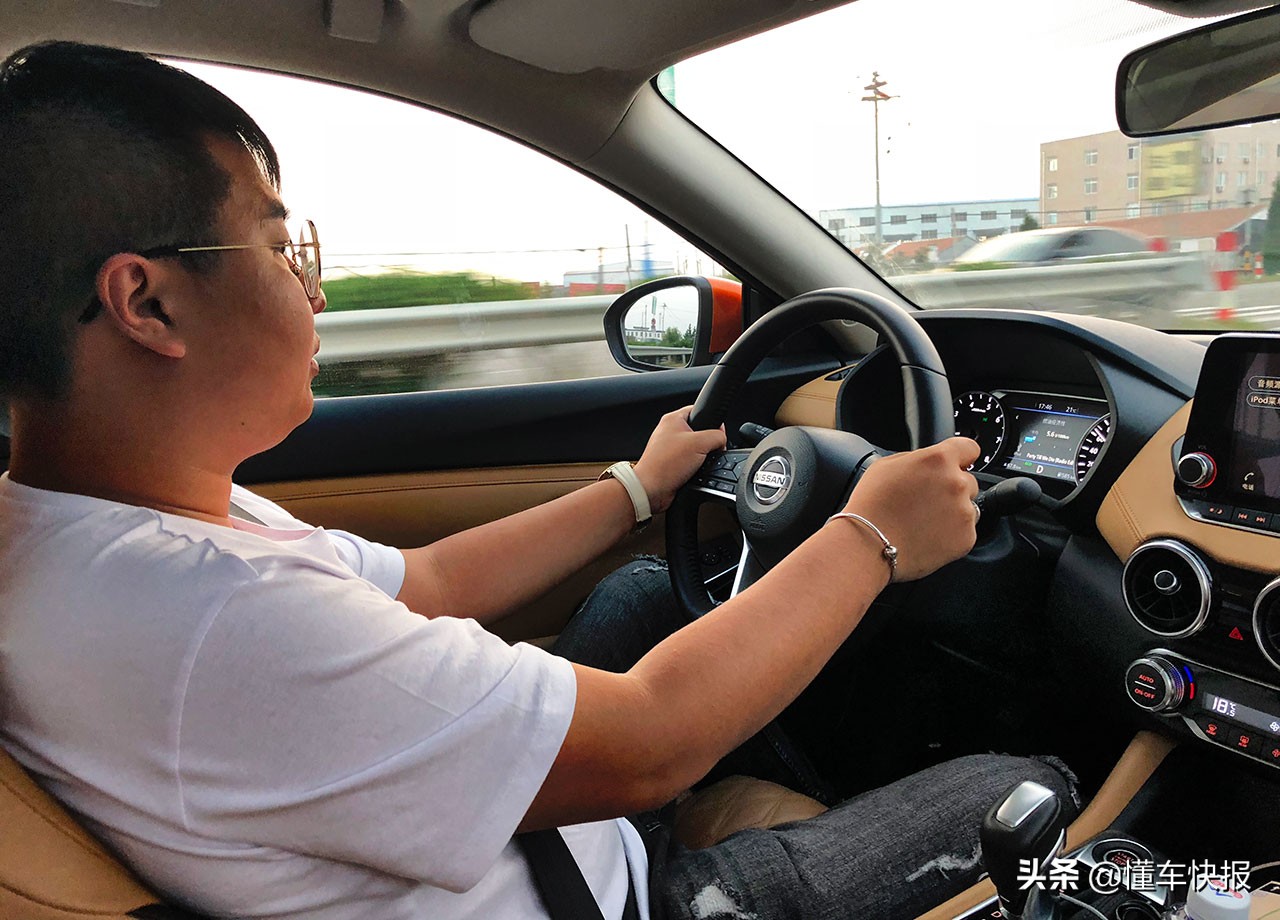 日产轩逸第14代油电混动,14代轩逸油电混动力百公里提速