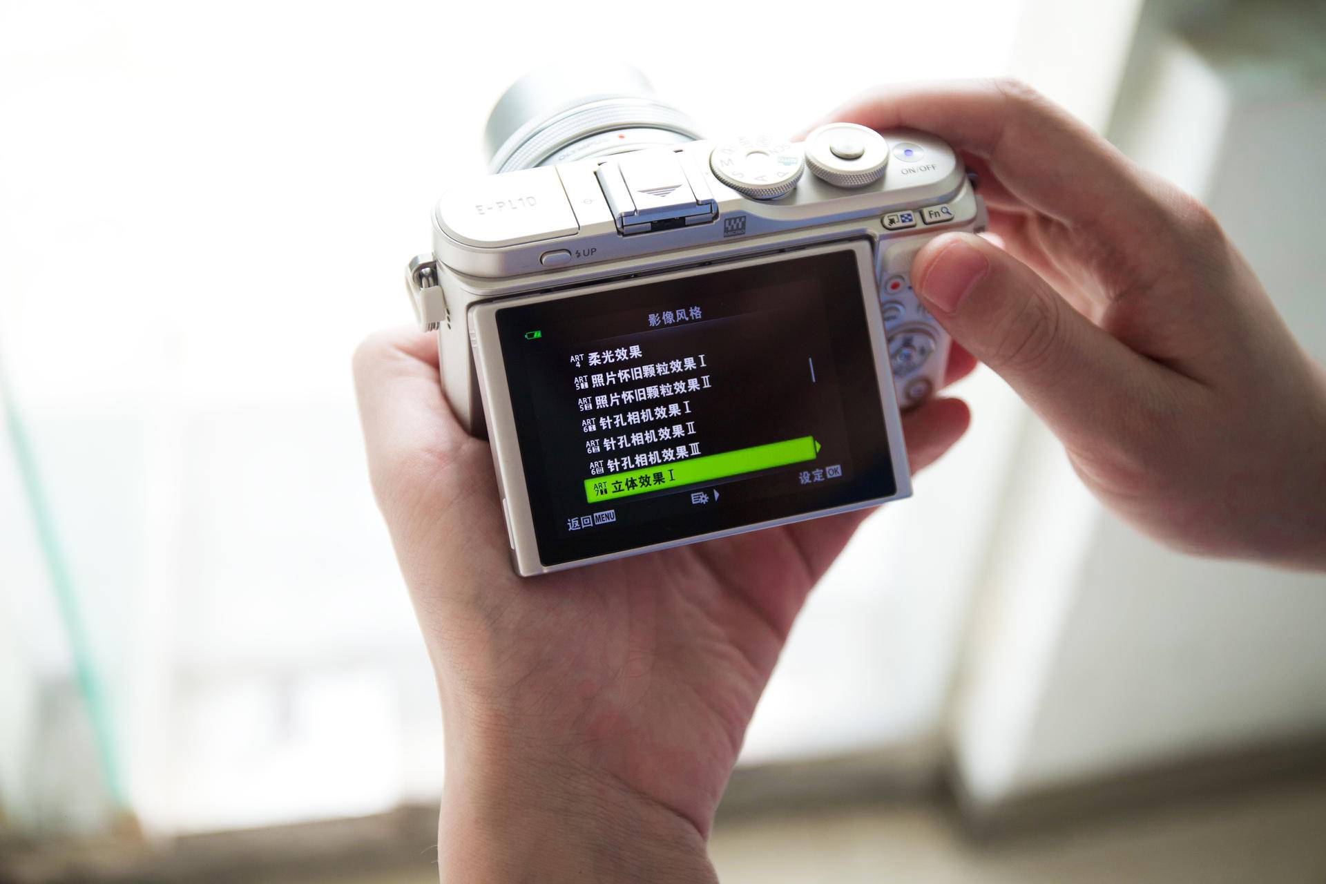 一台可以带出去的中画幅相机,奥林巴斯微单e-m10优缺点