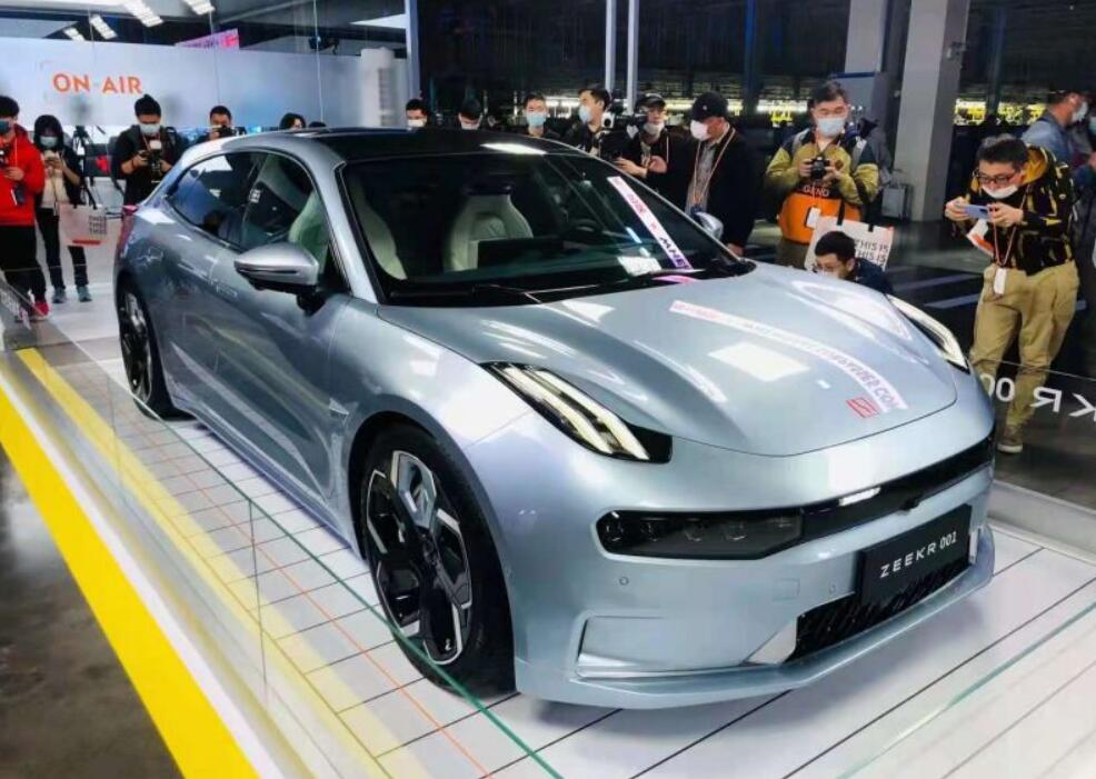 特斯拉ModelY降到27万,极氪001开始转订,车评人都不建议购买