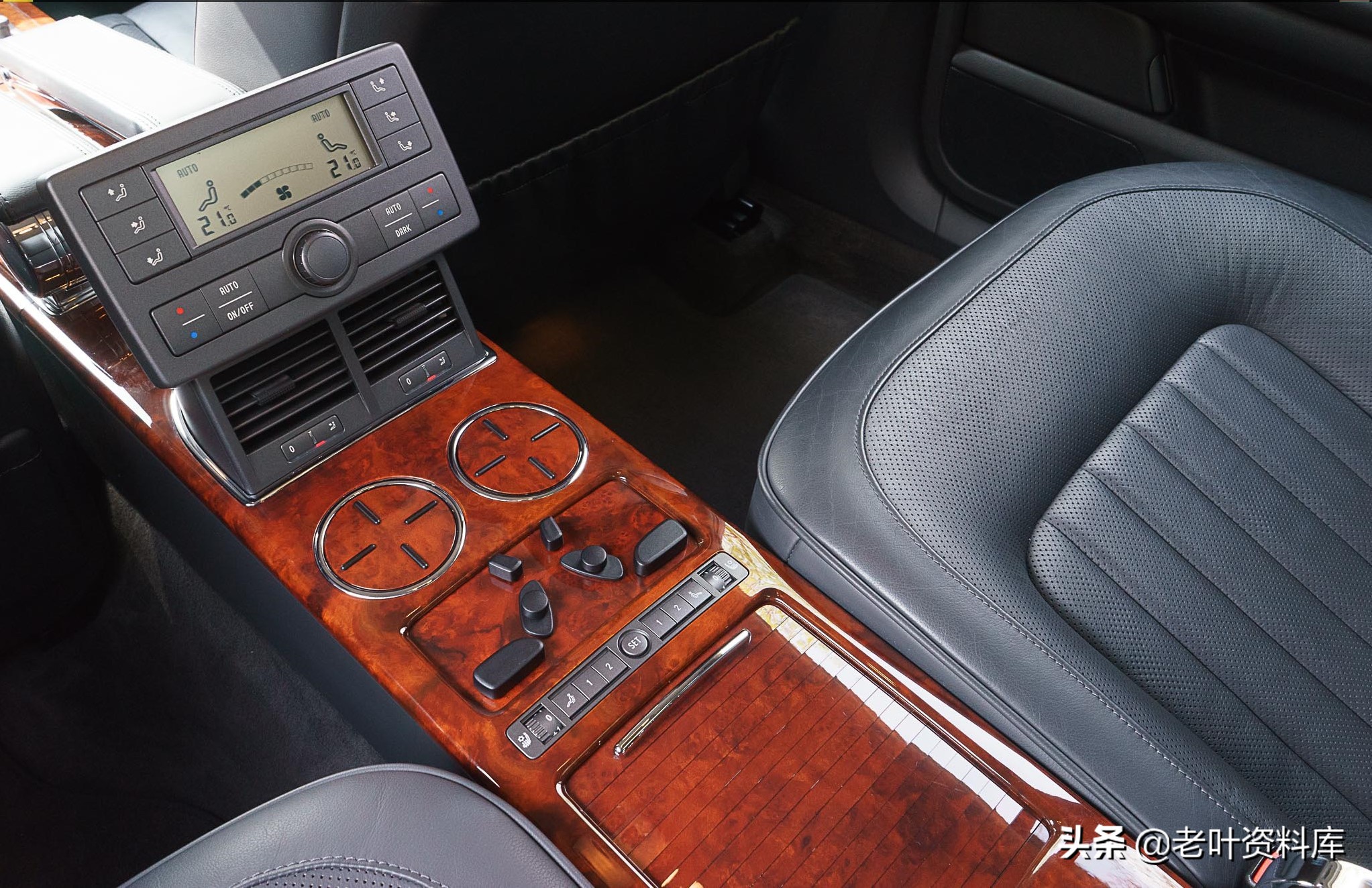 最低调的豪华汽车辉腾短片,2022年最低调的豪车