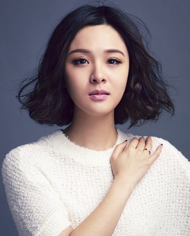 网传为新女友一掷千金,文章发博否认恋情,拖出一个隐藏的明星班