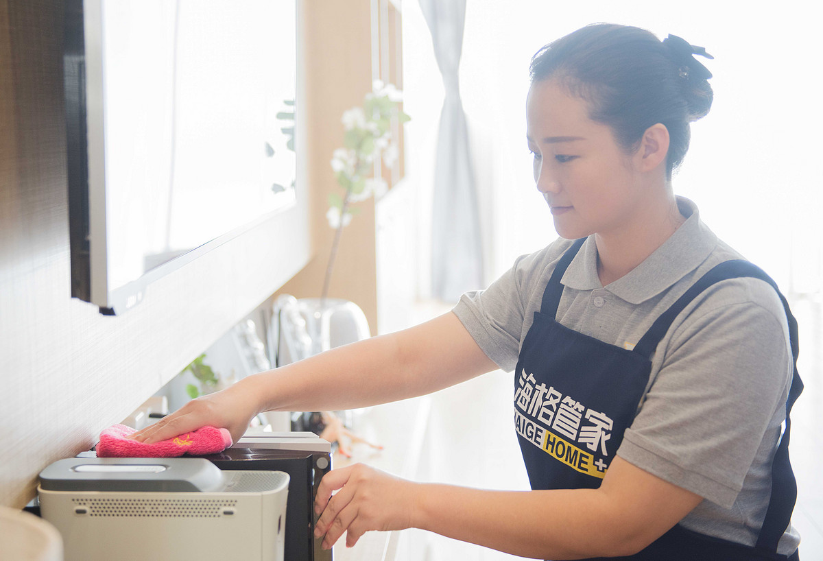 盒马白菜价销售鲜花，川菜馆侵犯鹿晗肖像权被索赔30万｜开店日报