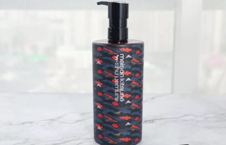 小姐姐卸妆测评视频,小姐姐卸妆后惊艳全场