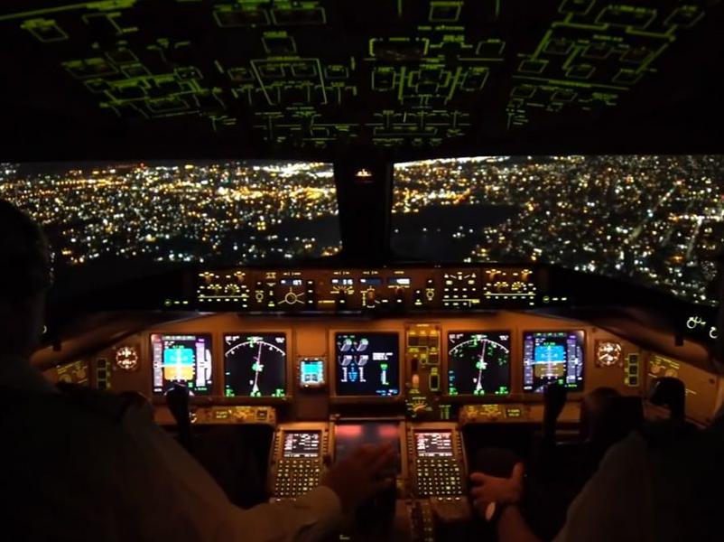 深夜机票贵吗,半夜的机票最便宜