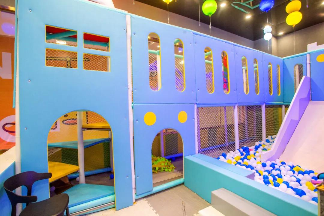 成都前十名好吃的牛排火锅,地道的牛排火锅吃起来贼过瘾