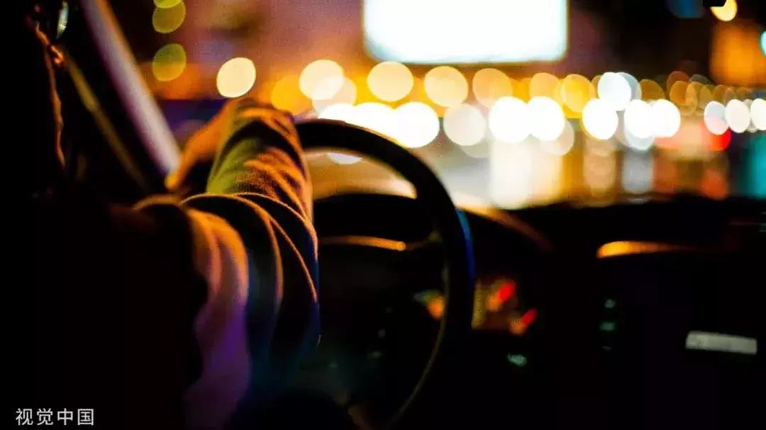 年轻女孩副业开情趣用品店遇奇葩，渣男一个月带17个女生光顾