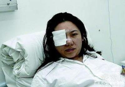 当年演小燕子的赵薇近况如何,她是赵薇