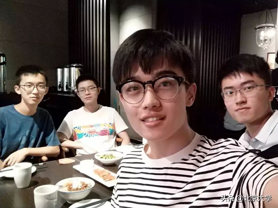 北大学霸的房间,北大宿舍都是学霸