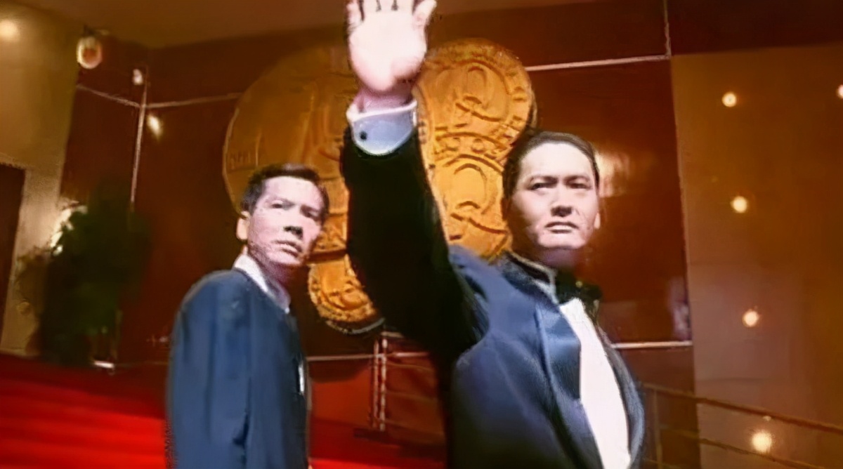 逼成龙下跪、掌掴曾志伟、封杀张柏芝?深扒向氏夫妇叱咤港圈史