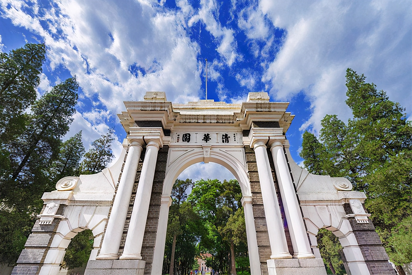 国内占地面积最大的大学,全国占地面积最大的10所大学排名