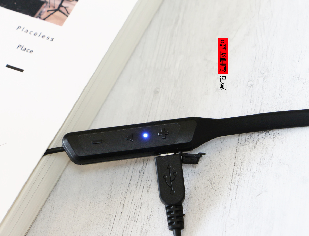 苹果AirPods太贵？耳机也可很爱国！爱国者W08颈圈式蓝牙耳机体验