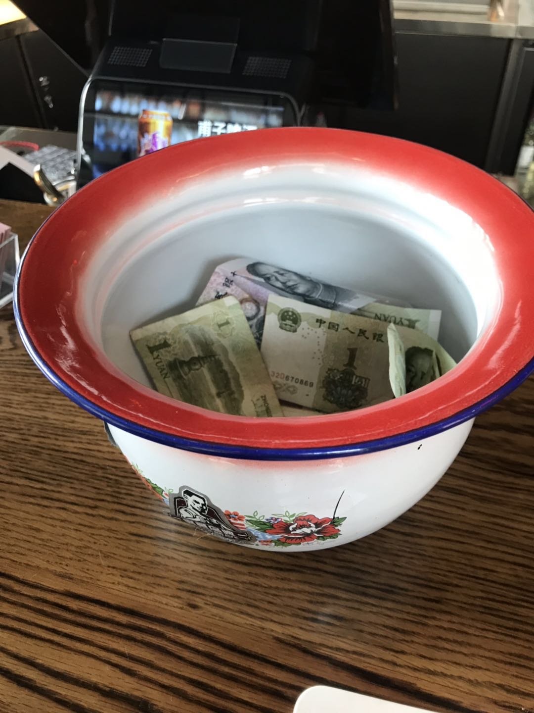 哥现在改喝精酿啤酒了