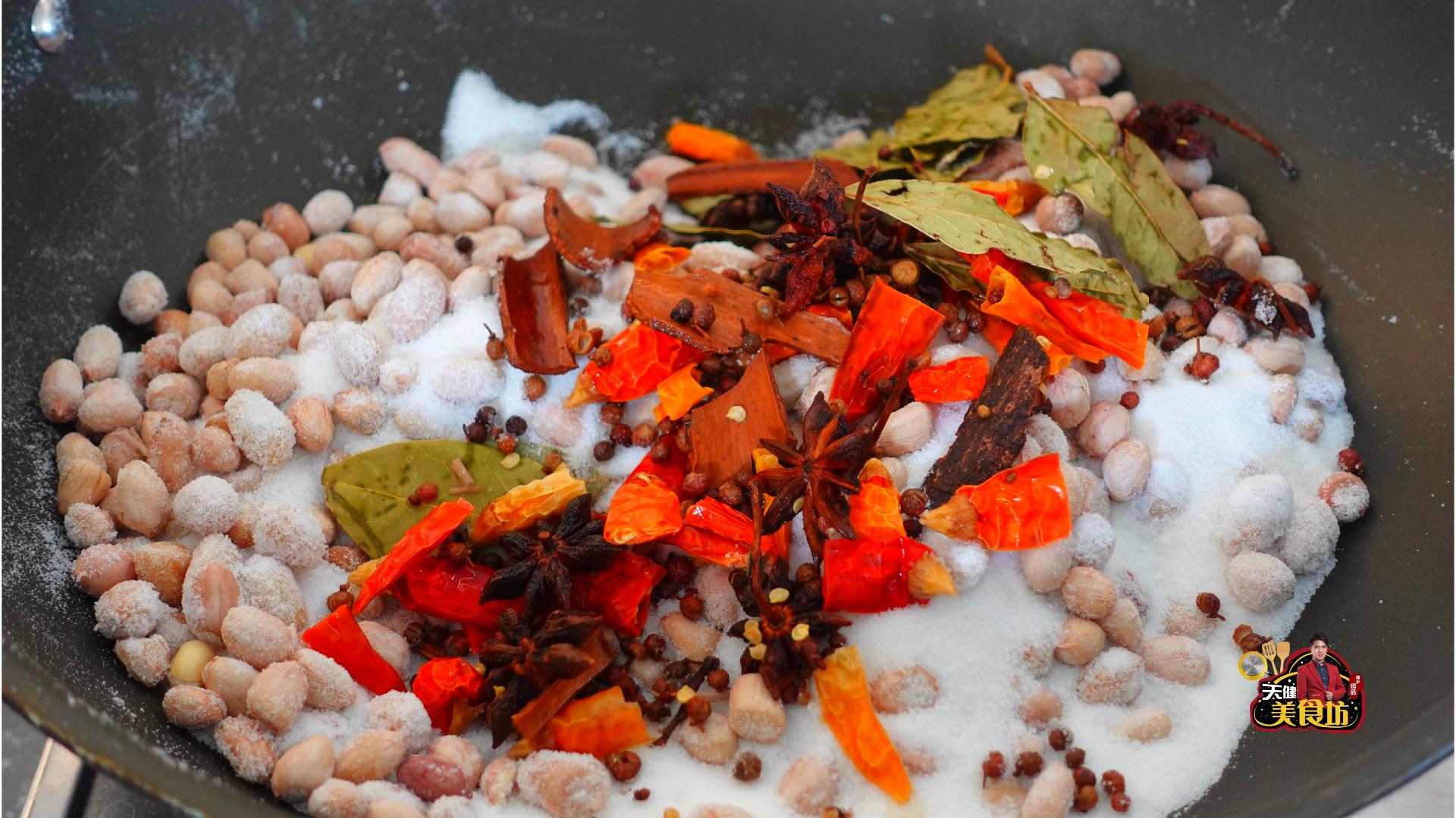 盐炒花生米炒到什么样算熟,炒花生米什么时候放盐最好