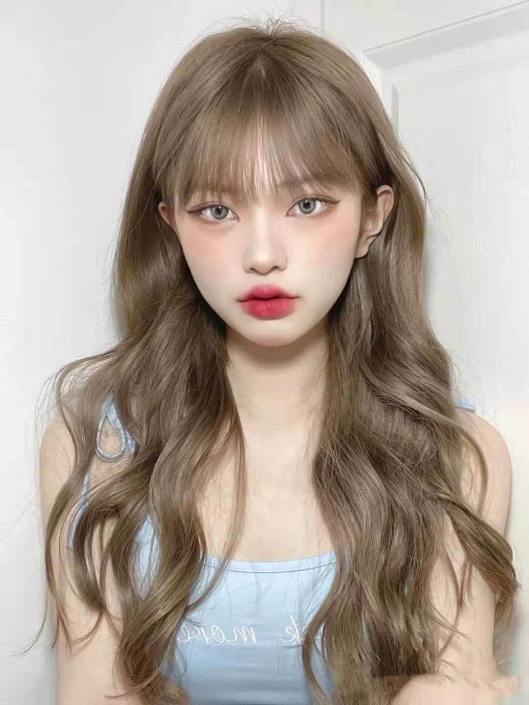 别染“黄头发”了，选择今年受宠的6款发色，显白又时髦