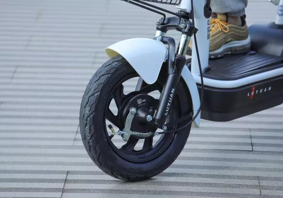 新国标“FBE小番茄”，动力足不足？跑得远不远？用过的人这么说