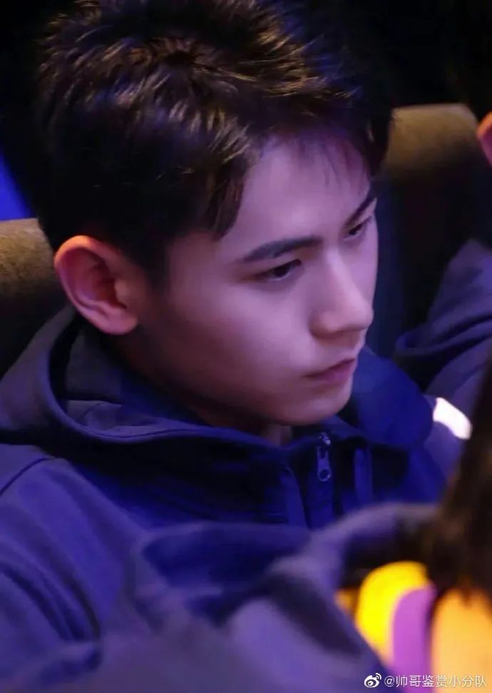 素人帅哥闪照合集,素人帅哥集锦