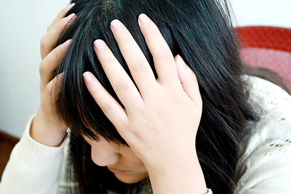 头皮痒还脱发是不是因为螨虫,螨虫和长头屑的关系图解