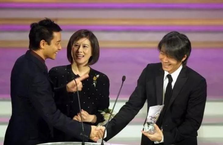 五十八岁的周星驰,58岁周星驰罕见亮相