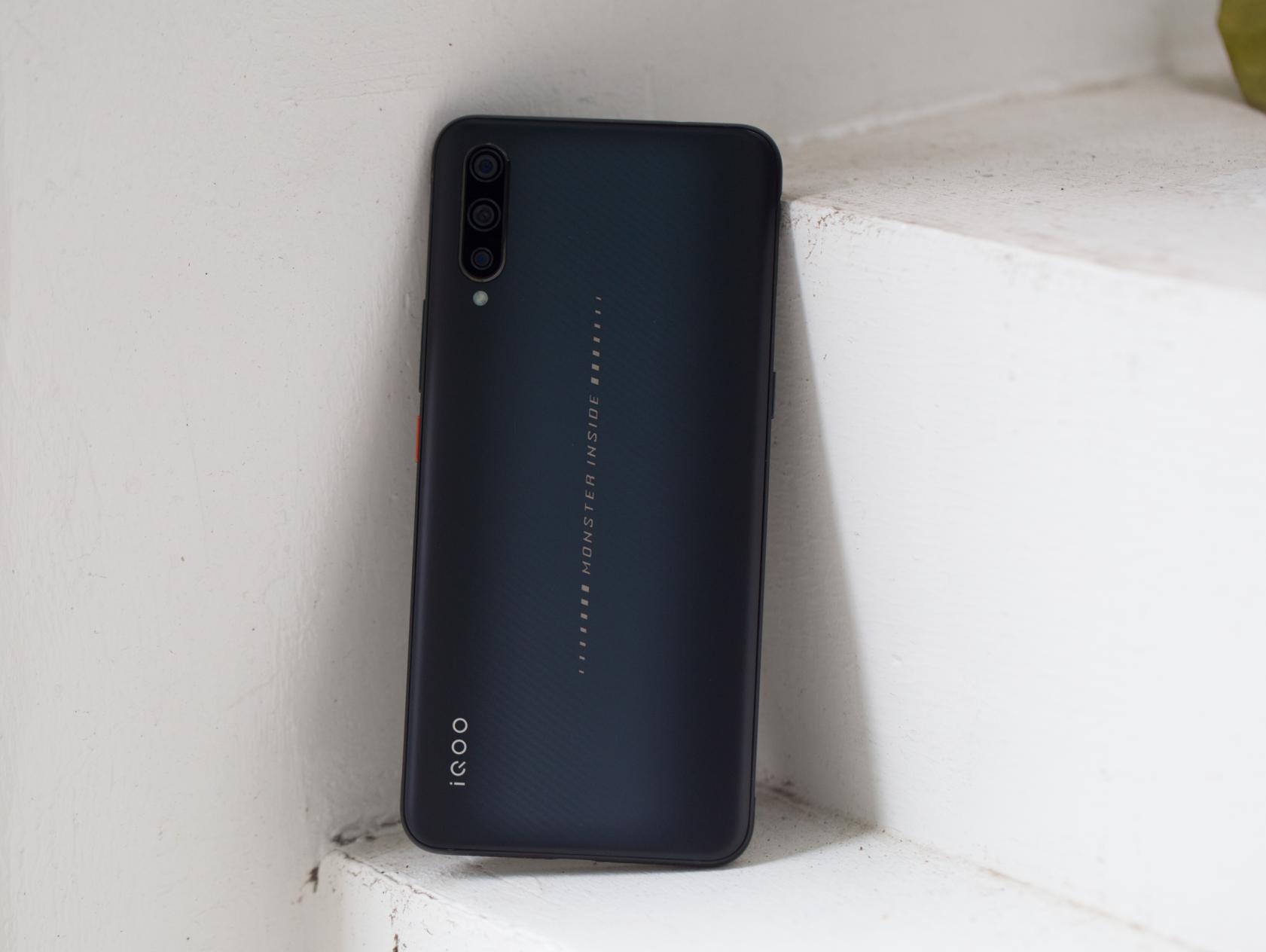 玩机报告iqooneo5上手实测,iqoo一代手机游戏测评