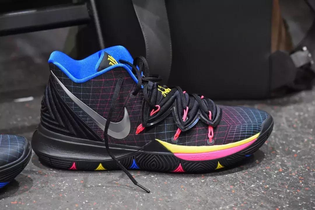nba球星今日上脚图,伦纳德抢七绝杀上脚球鞋