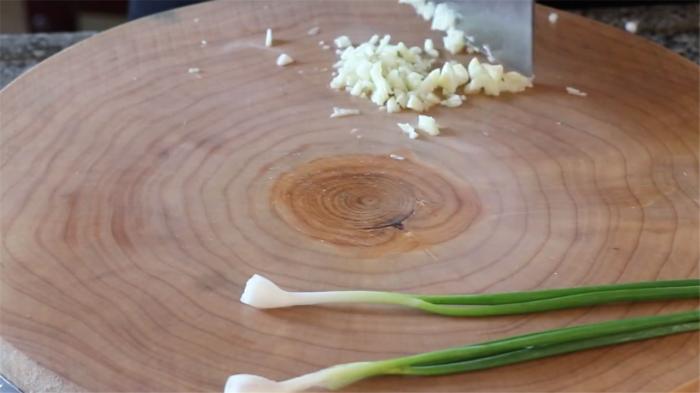 瘦肉炒豆腐简单做法,如何做好吃又简单的猪肉炒豆腐