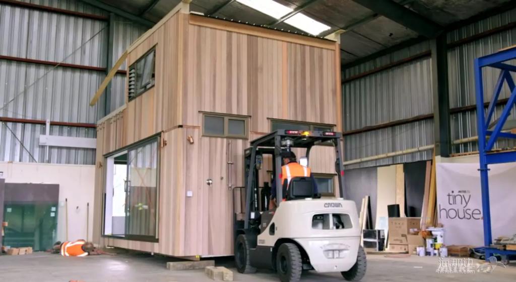 惊呆！看这对新西兰小夫妻花6周在35平米上建的DreamHouse