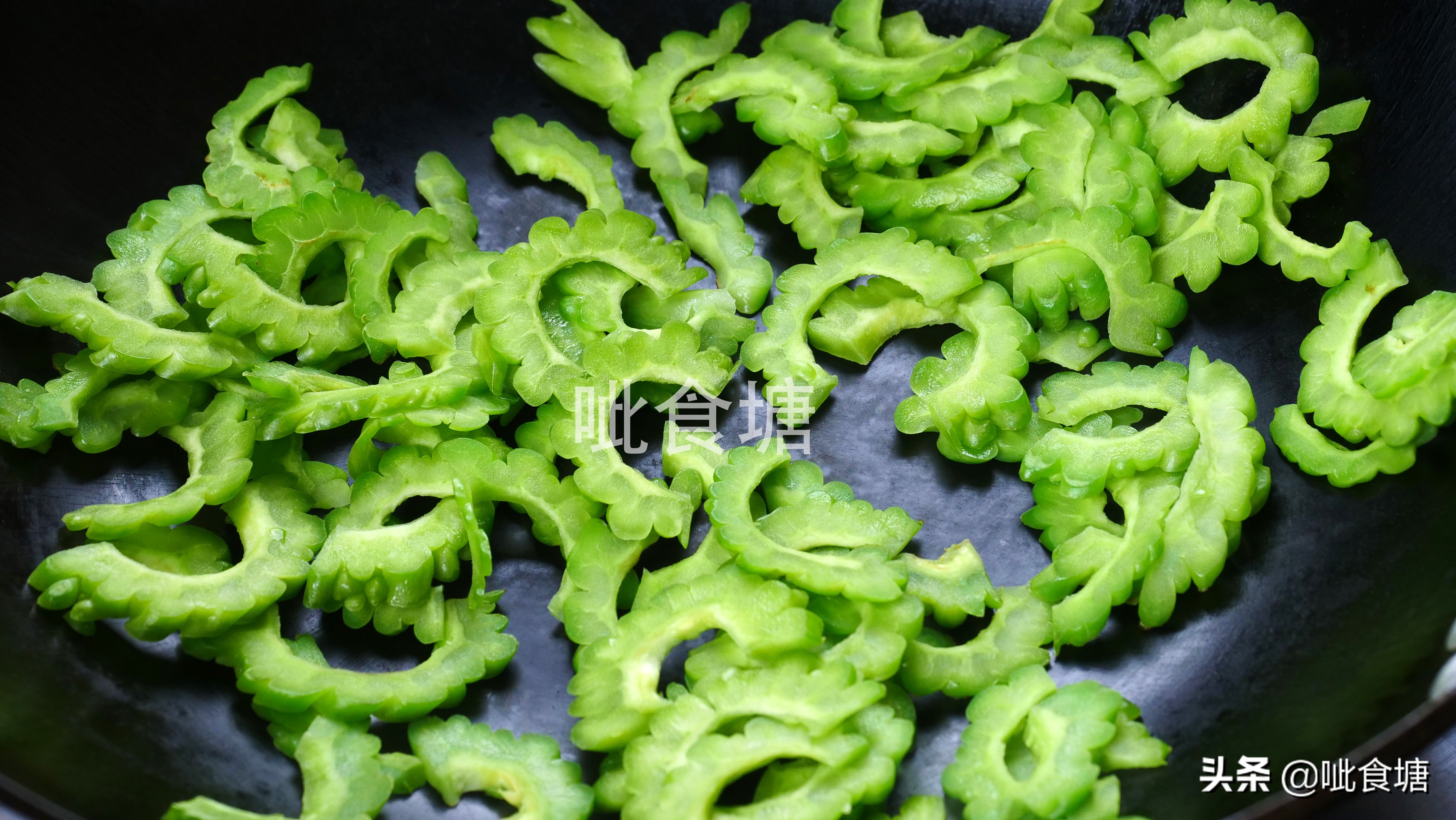 想吃苦瓜有好处吗,想生吃苦瓜怎么处理