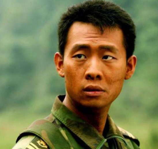 张译和陈松伶为什么会选择丁克,张译为何娶大6岁二婚妻子带孩子