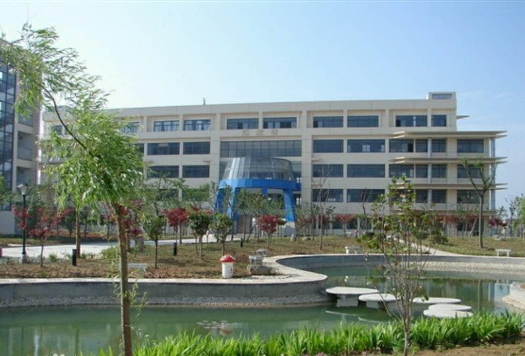 安徽滁州的这几所高中，实力强，其中两所是汪道涵先生父亲所创