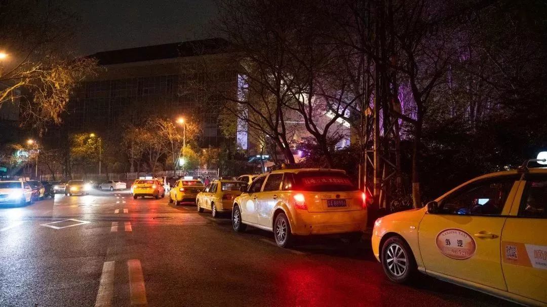 蹦迪攻略南京,第一次去蹦迪怎么装作去过