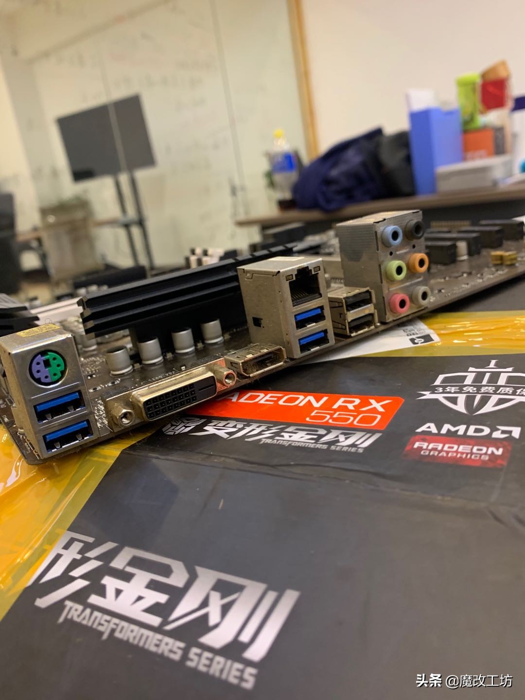 能超5G的都是天价？英特尔8700K处理器测试版要1400元