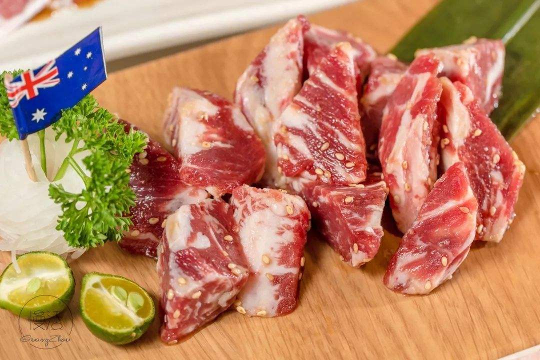 8岁来月经需要干预吗,8岁例假